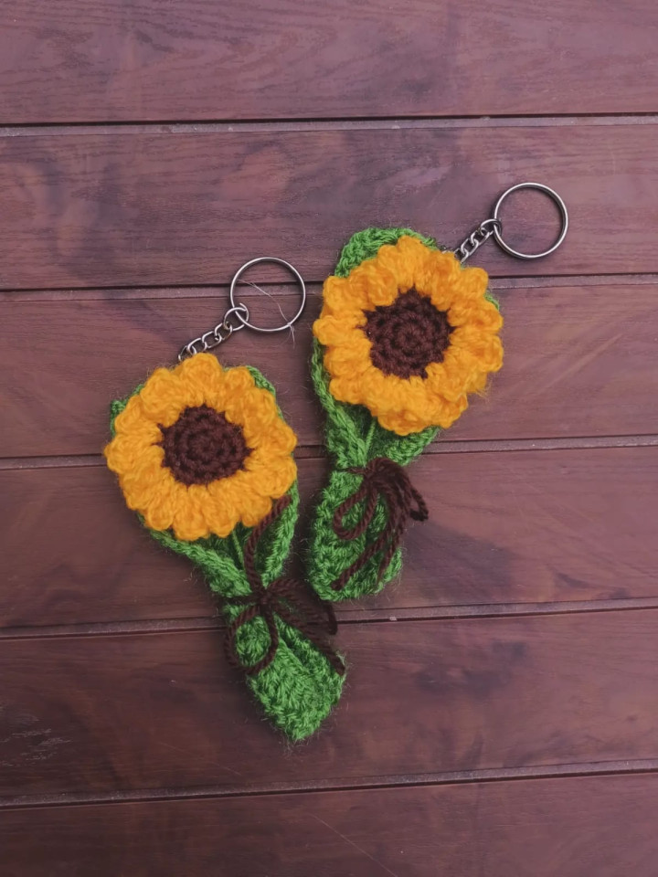 Bouquet keychain 