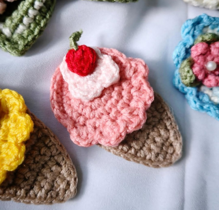 Crochet embroidery Hair clips 