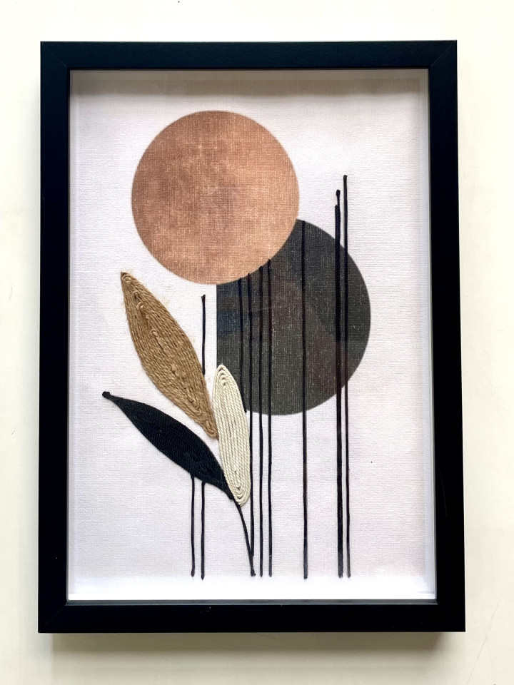 HANDCRAFTED MINIMALIST PAINTING