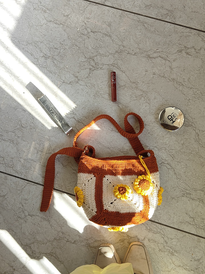 Handmade crochet sunflower purse 