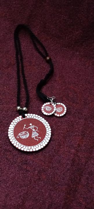 Necklace With earrings 3