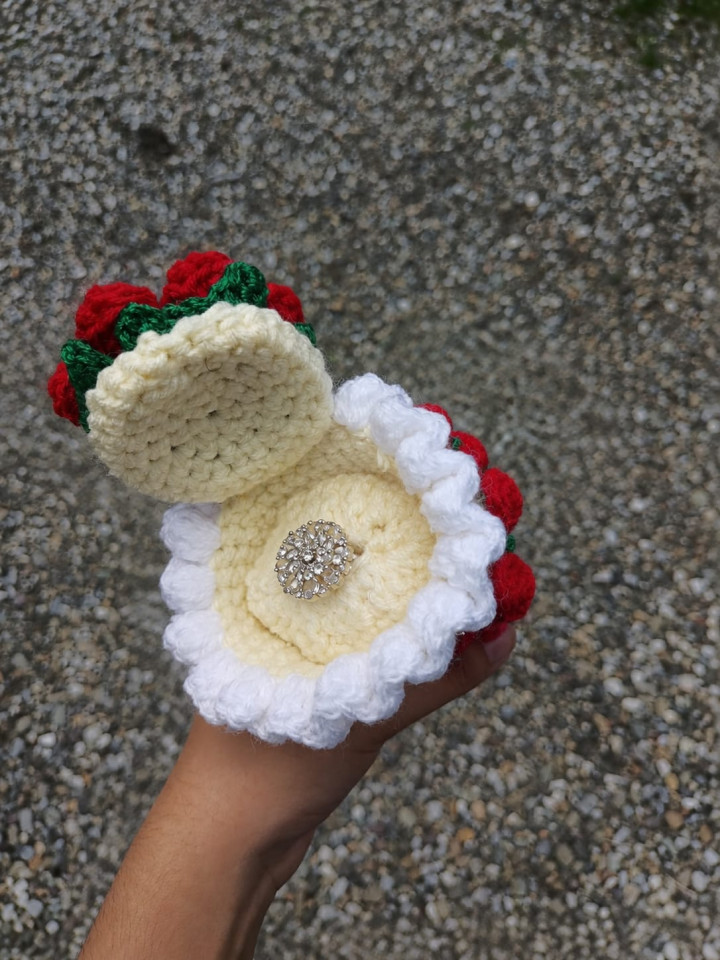 Rose bouquet Ring box
