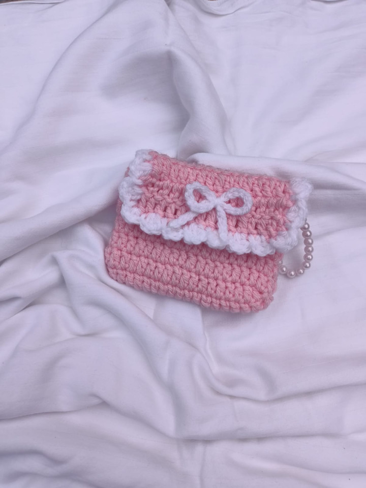 Small pouch 